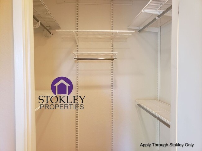 Building Photo - 517 Mesa Verde Pl