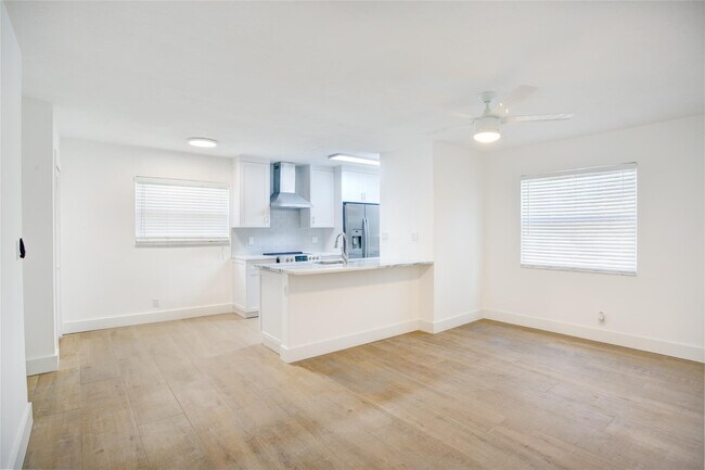 Building Photo - 530 S Federal Hwy