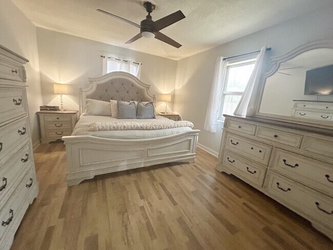 Building Photo - 226 C R 217