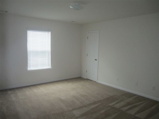 Building Photo - 81 Roseberry Cir