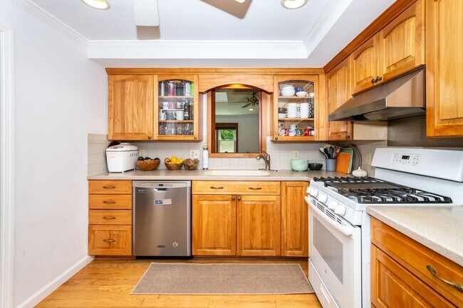 Building Photo - PALISADE