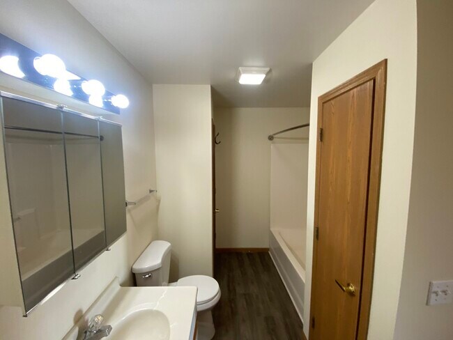 Building Photo - 1574 Crystal Rock Ct