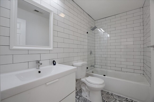 Building Photo - 1936 Druid Hill Ave