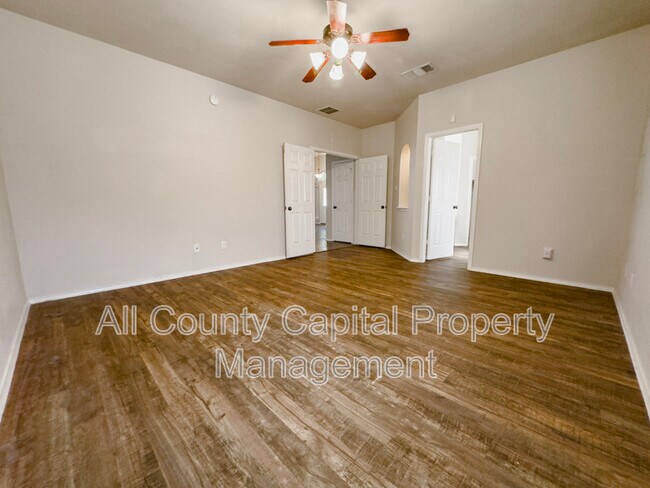 Building Photo - 320 Peanut Dr