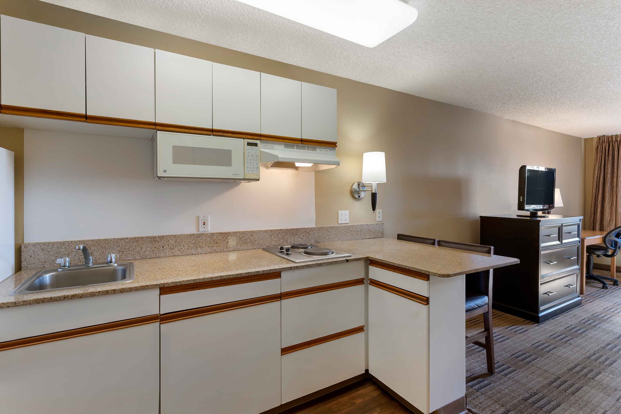 Building Photo - Furnished Studio-San Jose - Downtown