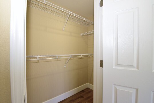 Building Photo - 1Attached Car Garage | 2Bed | 2Bath