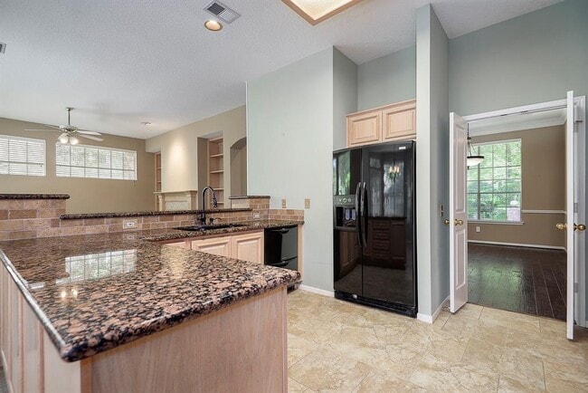 Building Photo - 51 N Cochrans Green Cir