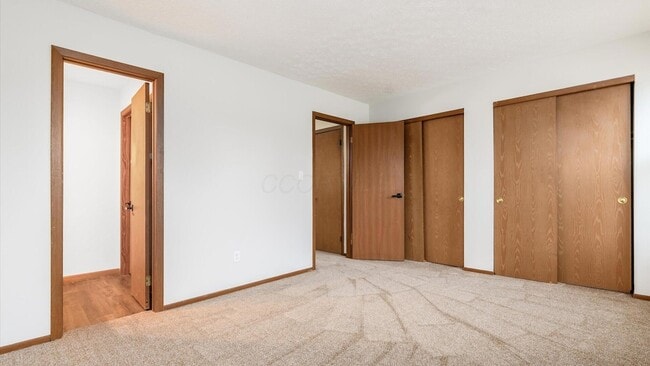 Building Photo - 824 Crofton Pl