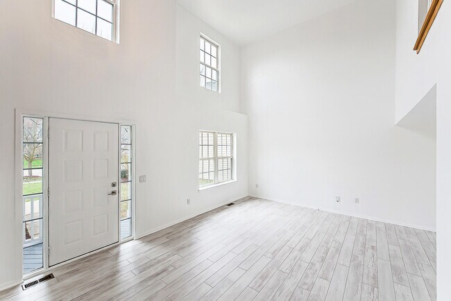 Building Photo - 1563 Scio Ridge Rd