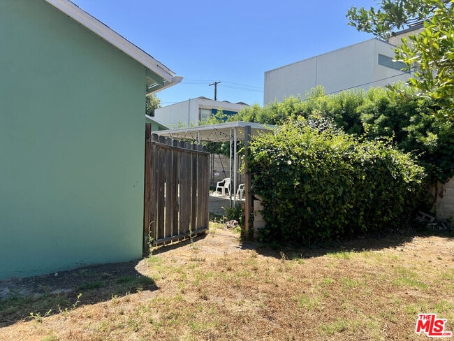 Building Photo - 4316 Perlita Ave