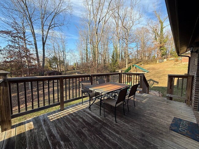 Building Photo - 3 Bedroom 3 Bathroom Home in Kingsport, TN