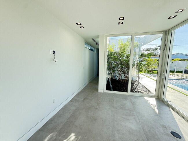 Building Photo - 12245 SW 29th Terrace