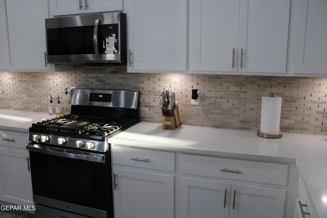 Building Photo - 754 Flexford St