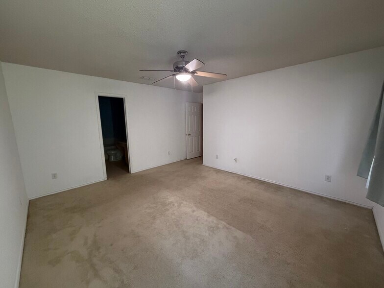 Building Photo - 2521 Ensenada Ln