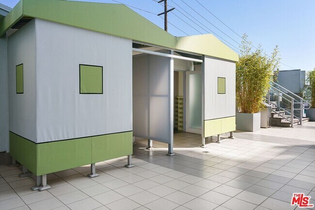 Building Photo - 1155 N La Cienega Blvd