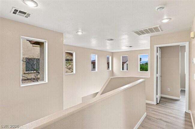 Building Photo - 1915 Sundown Canyon Dr