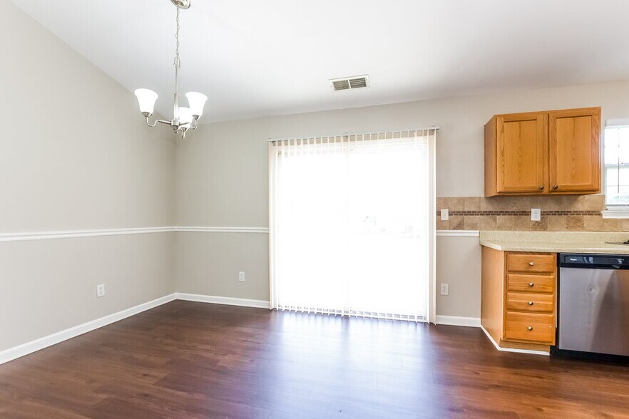 Building Photo - 12805 Beddingfield Dr