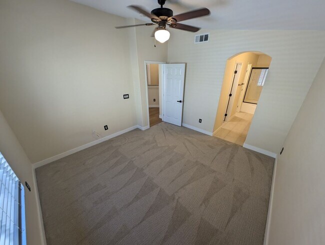 Building Photo - 89 Day Trade St