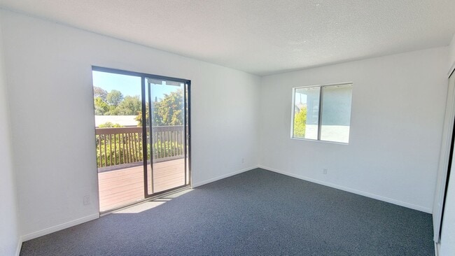 Building Photo - Spacious 3BR Home in Quiet Spring Valley Neighborhood – Bright, Comfortable Living