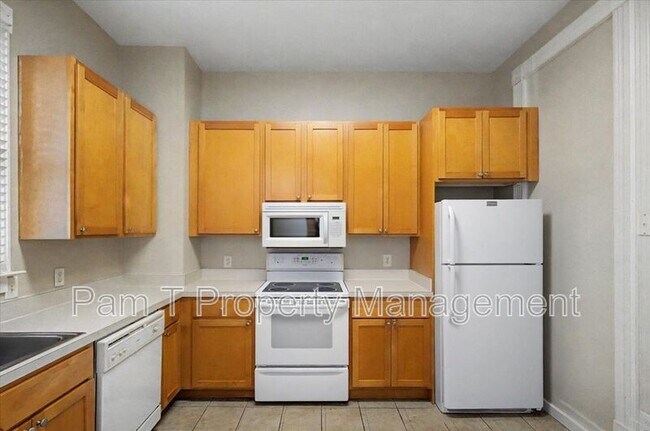Building Photo - 546 E Huntingdon St