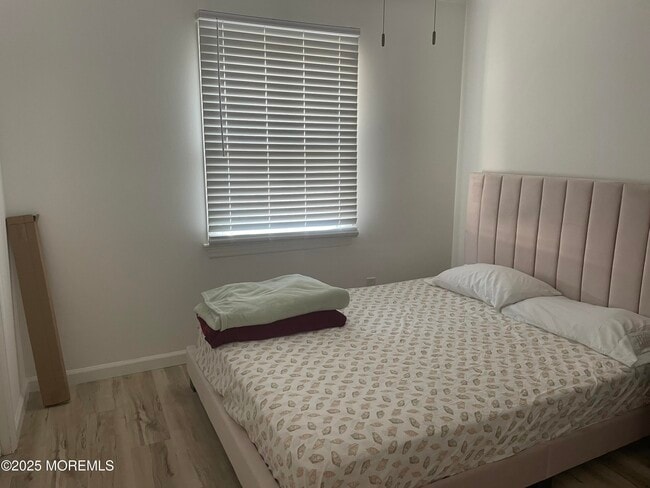 Building Photo - 70 Avery Ave