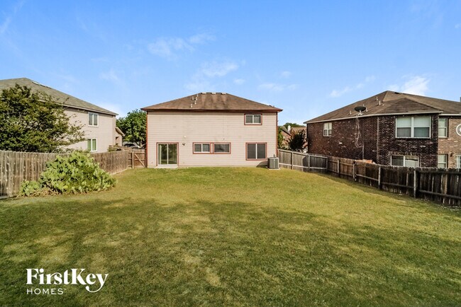 Building Photo - 7613 Forest Vale