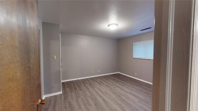 Building Photo - 309 E Christine Dr