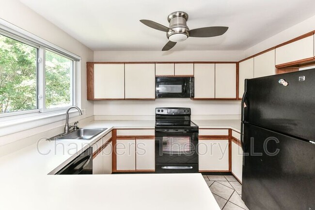 Building Photo - 11729 Summerchase Cir