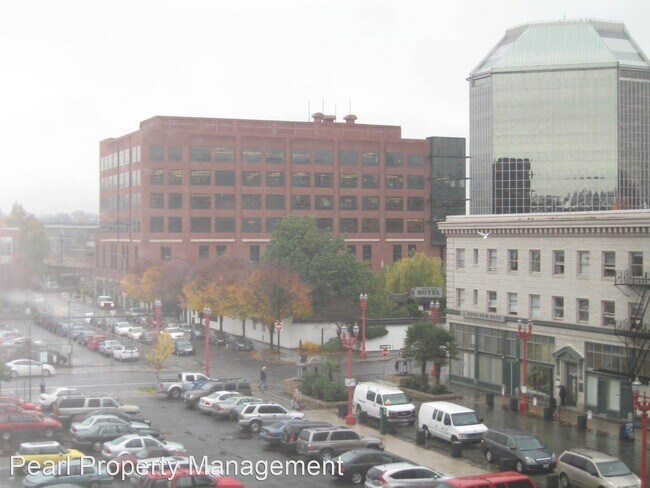 Building Photo - 411 NW Flanders St