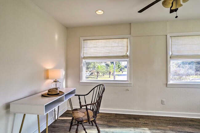 Building Photo - 4484 Cobia Dr SE