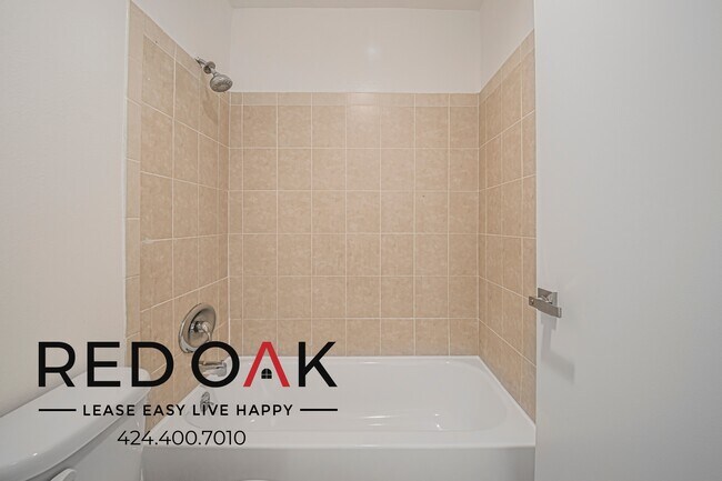 Building Photo - 6700 Franklin Pl