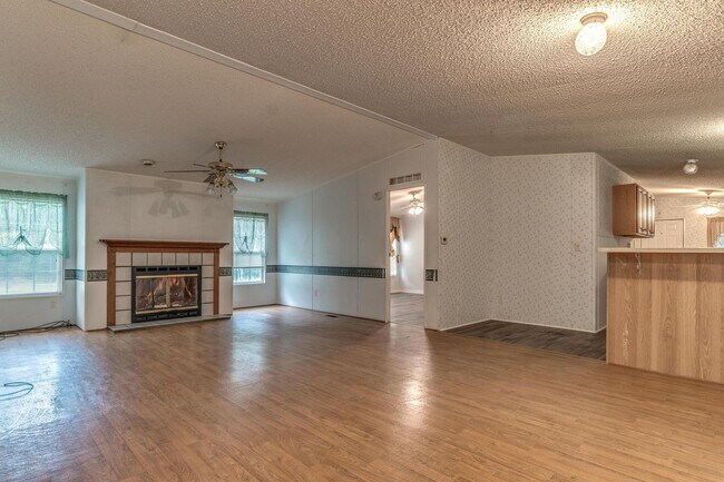 Building Photo - 1559 US-90