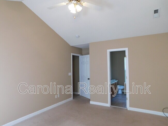 Building Photo - 7905 Shiny Meadow Ln