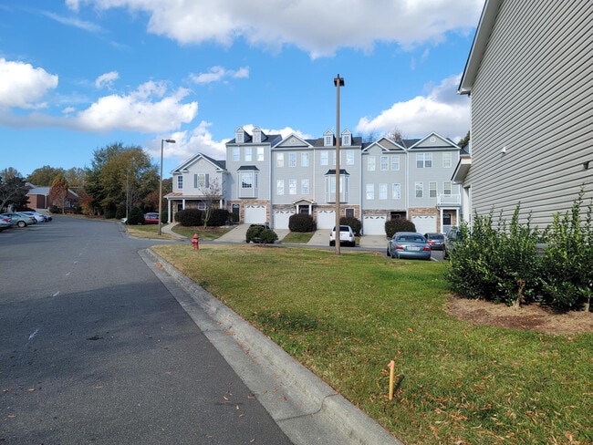 Primary Photo - 650 Ganyard Farm Way