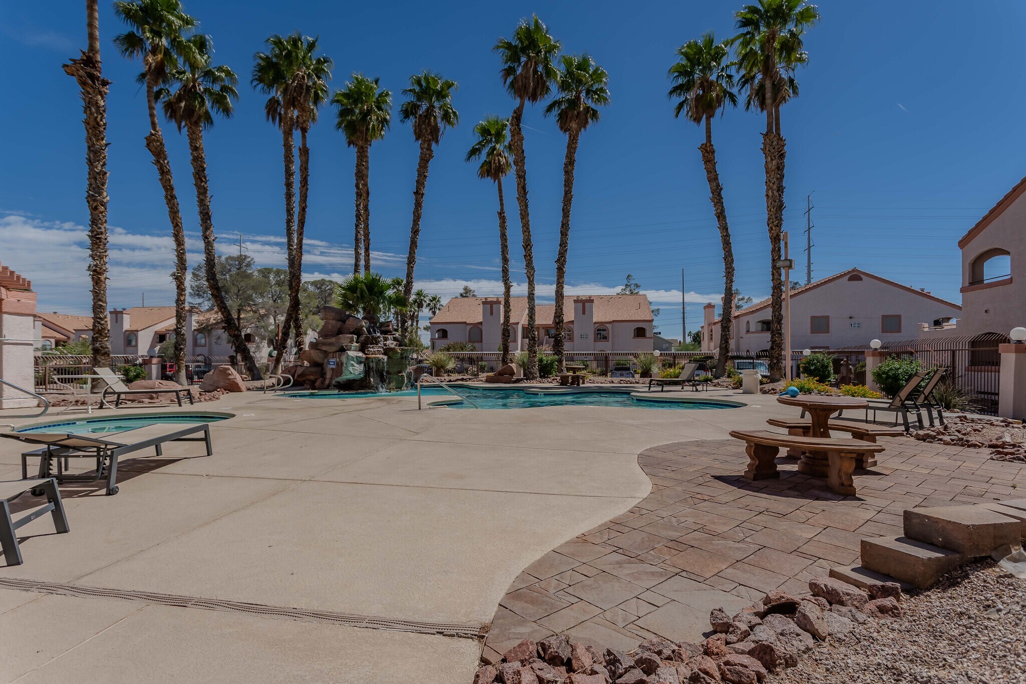 Building Photo - 7570 W Flamingo Rd