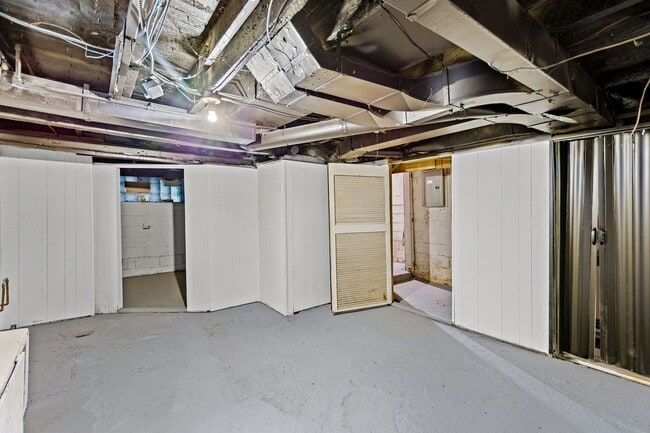 Building Photo - Gorgeous 3 bedroom home in Verona available September 1!
