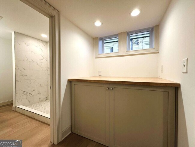 Building Photo - NORMALTOWN HOME - AVALIBLE NOW OR FOR AUGUST 2026!!