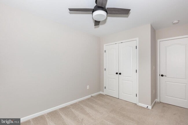 Building Photo - 6515 Dundee Dr