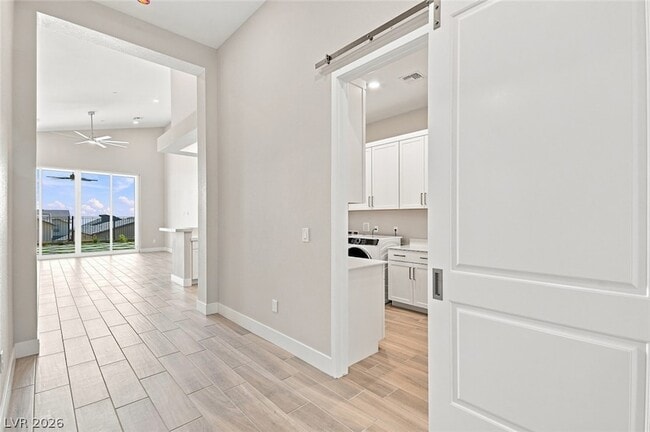 Building Photo - 964 Skyview Cv Ct