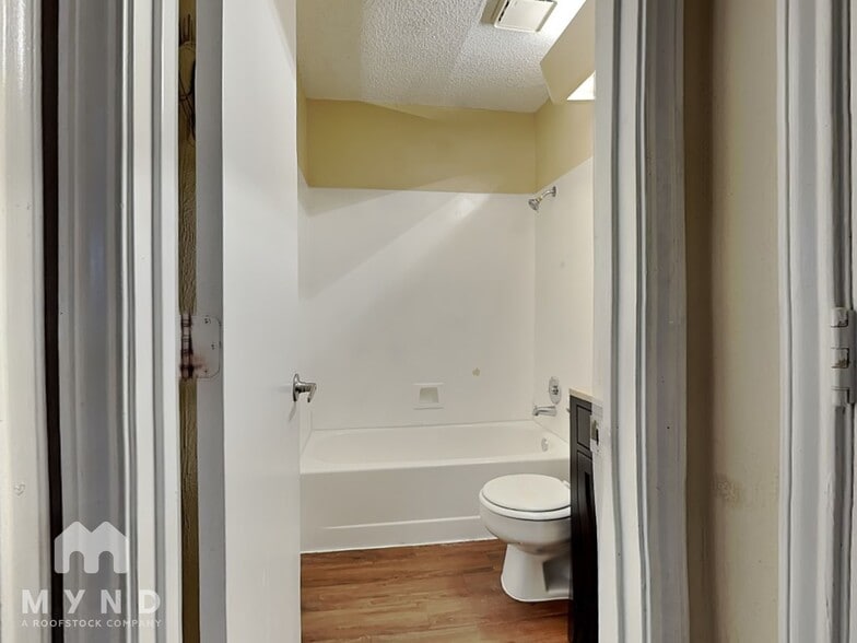 Building Photo - 11809 Garden Terrace Dr