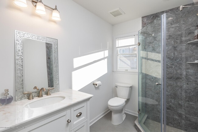 Building Photo - 502 Sunset Blvd