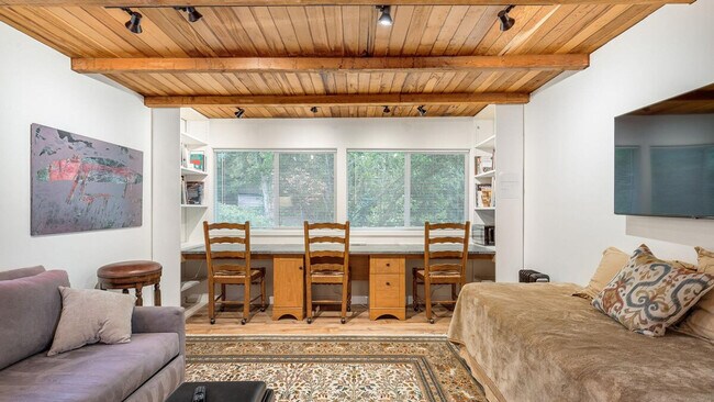 Building Photo - 13006 NE 149th St