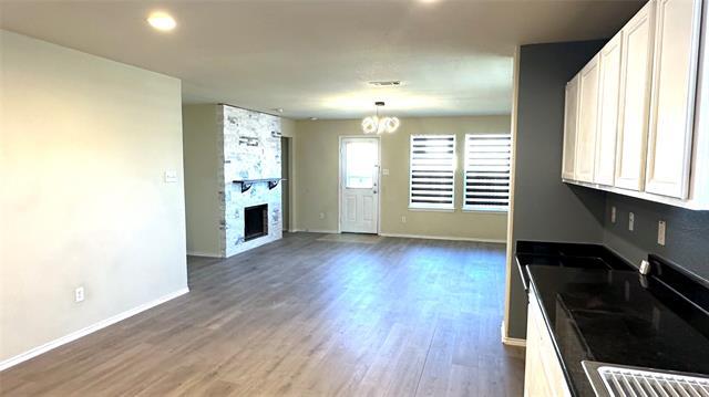Building Photo - 817 Lark Dr