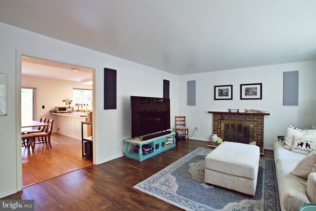 Building Photo - 1450 Greenmont Ct