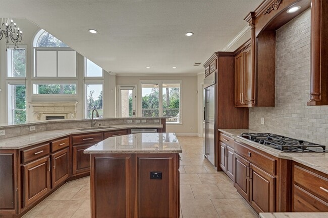 Building Photo - 23 Player Oaks Pl