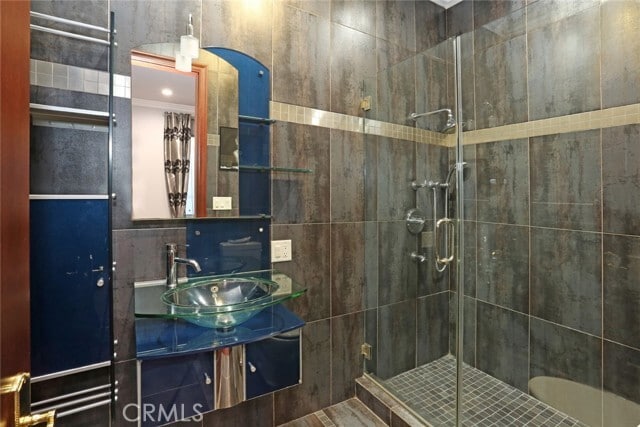 Building Photo - 831 E Orange Grove Ave