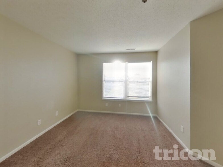 Building Photo - 1411 Blue Brook Way