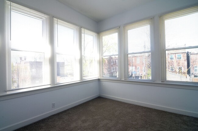 Building Photo - 3449 Iowa Ave