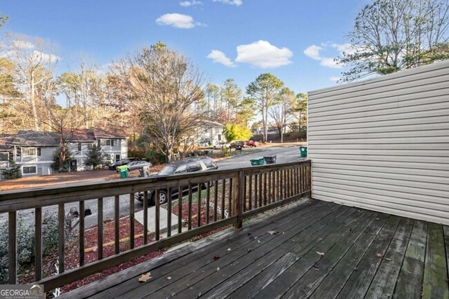 Building Photo - 579 Northridge Rd