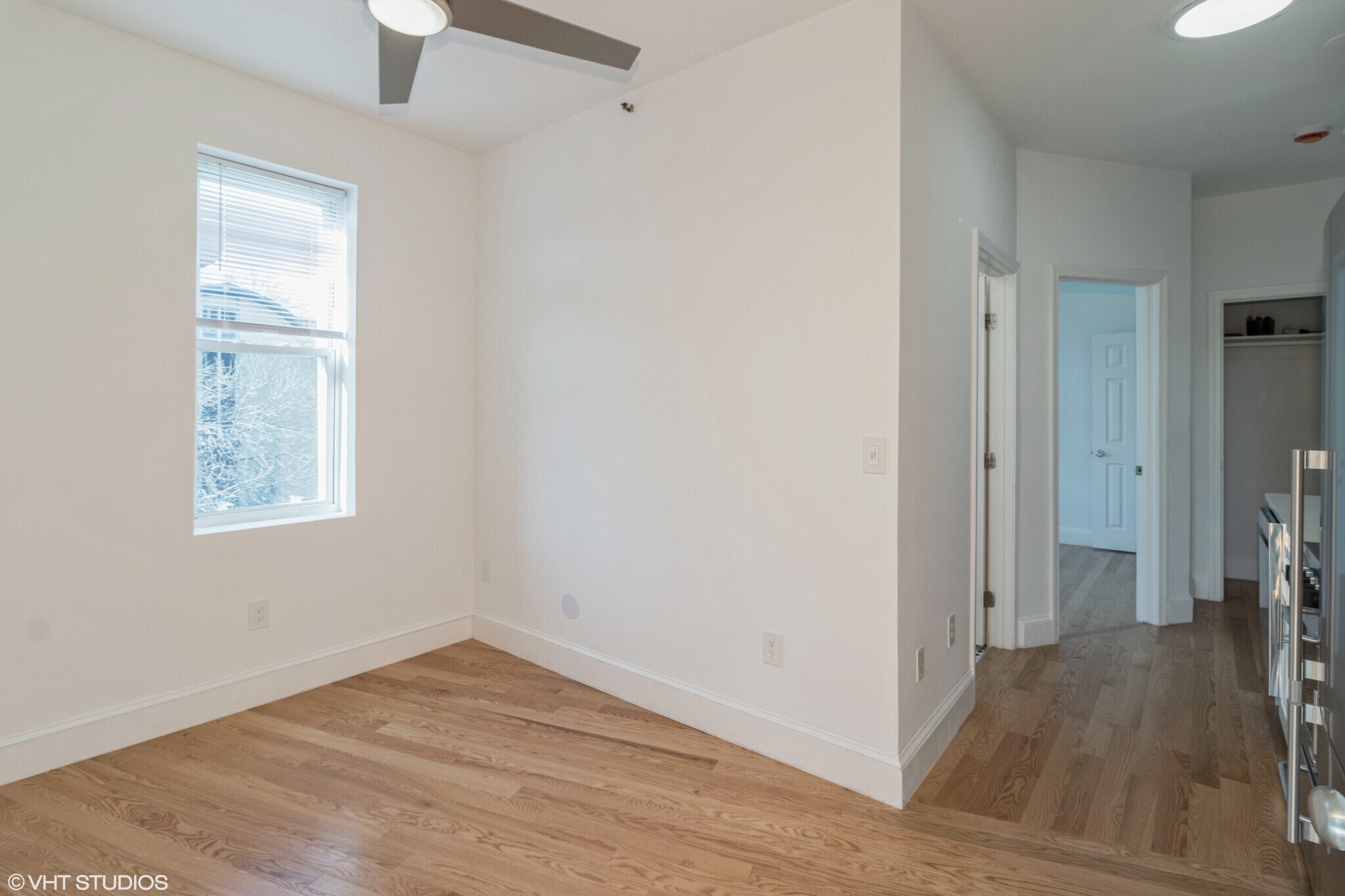 Building Photo - 151 Park Dr